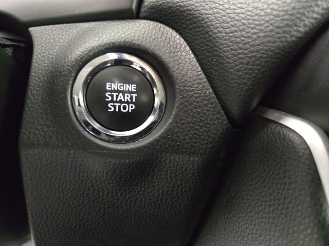 Used 2025 Toyota RAV4 XLE image 24