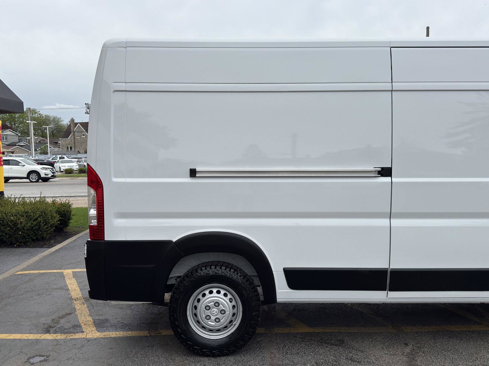 Used 2025 RAM ProMaster 2500 w/ Convenience Group FWD image 12