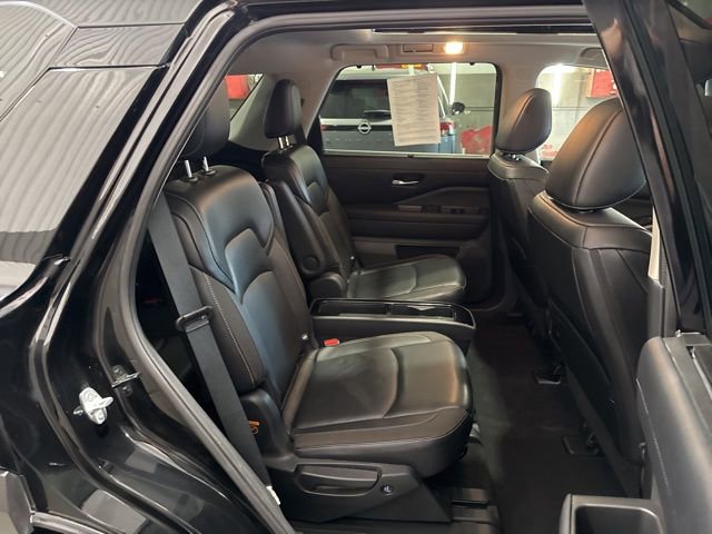 Certified 2024 Nissan Pathfinder SL w/ SL Premium Package AWD/4WD image 18
