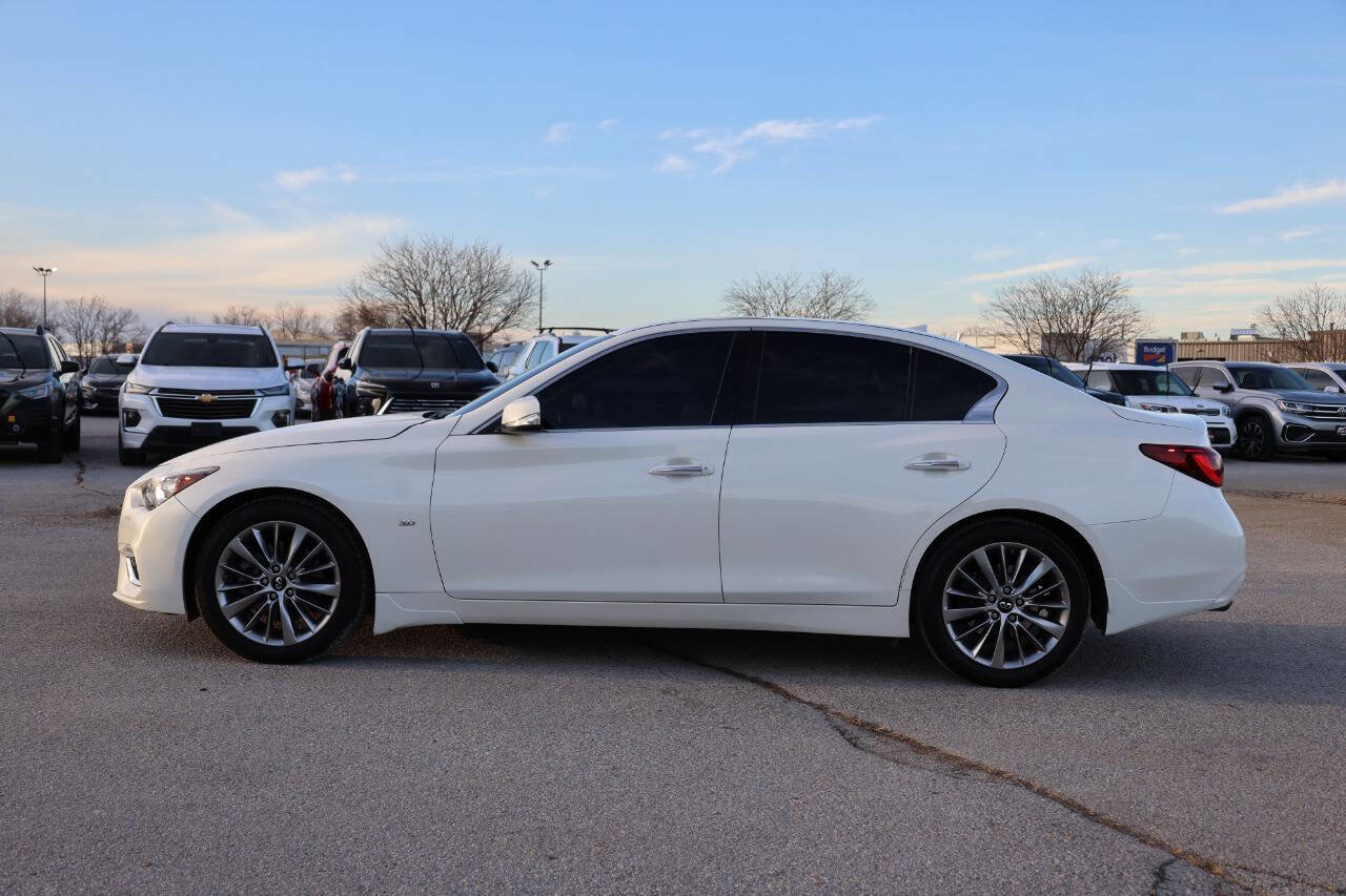 Used 2019 INFINITI Q50 Luxe w/ Essential Package (3.0T Luxe) image 8