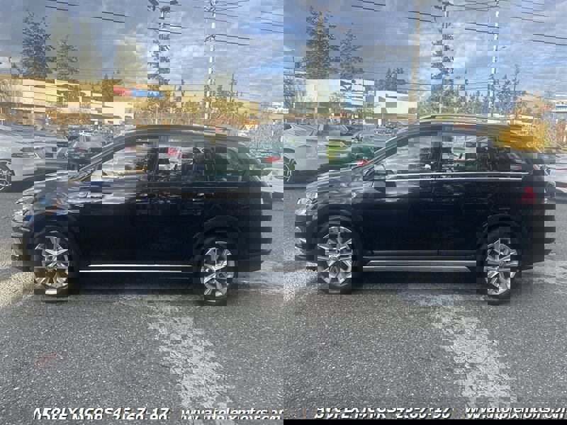 Used 2017 Volkswagen Golf Alltrack SE image 4