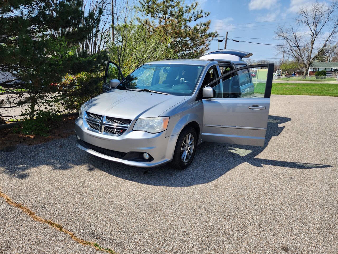 Used 2015 Dodge Grand Caravan SXT image 8