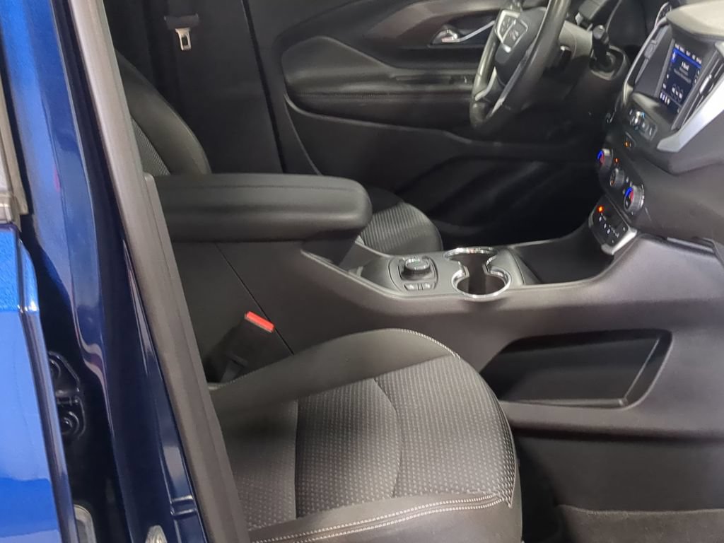 Used 2023 GMC Terrain SLE w/ Driver Convenience Package FWD image 21