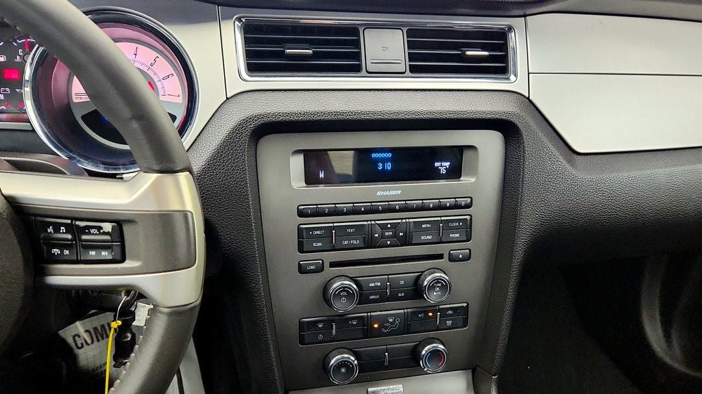 Used 2010 Ford Mustang Coupe RWD image 17
