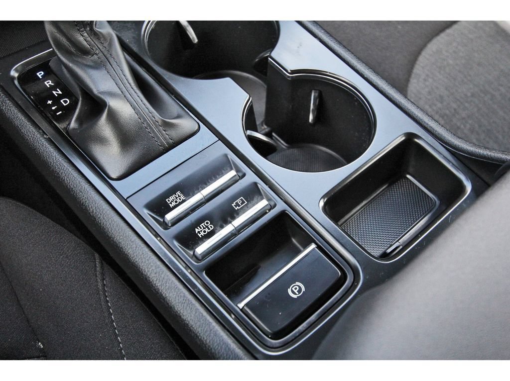 Used 2025 Hyundai Sonata SE FWD image 28