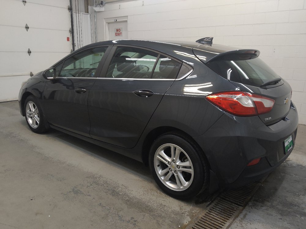 Used 2018 Chevrolet Cruze LT FWD image 3