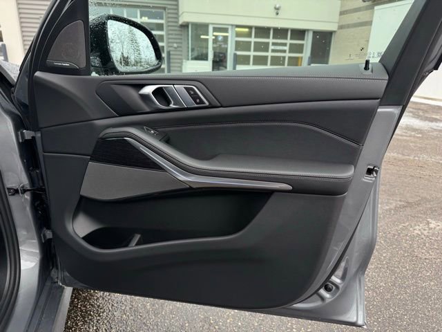 New 2026 BMW X5 xDrive50e w/ M Sport Package image 16