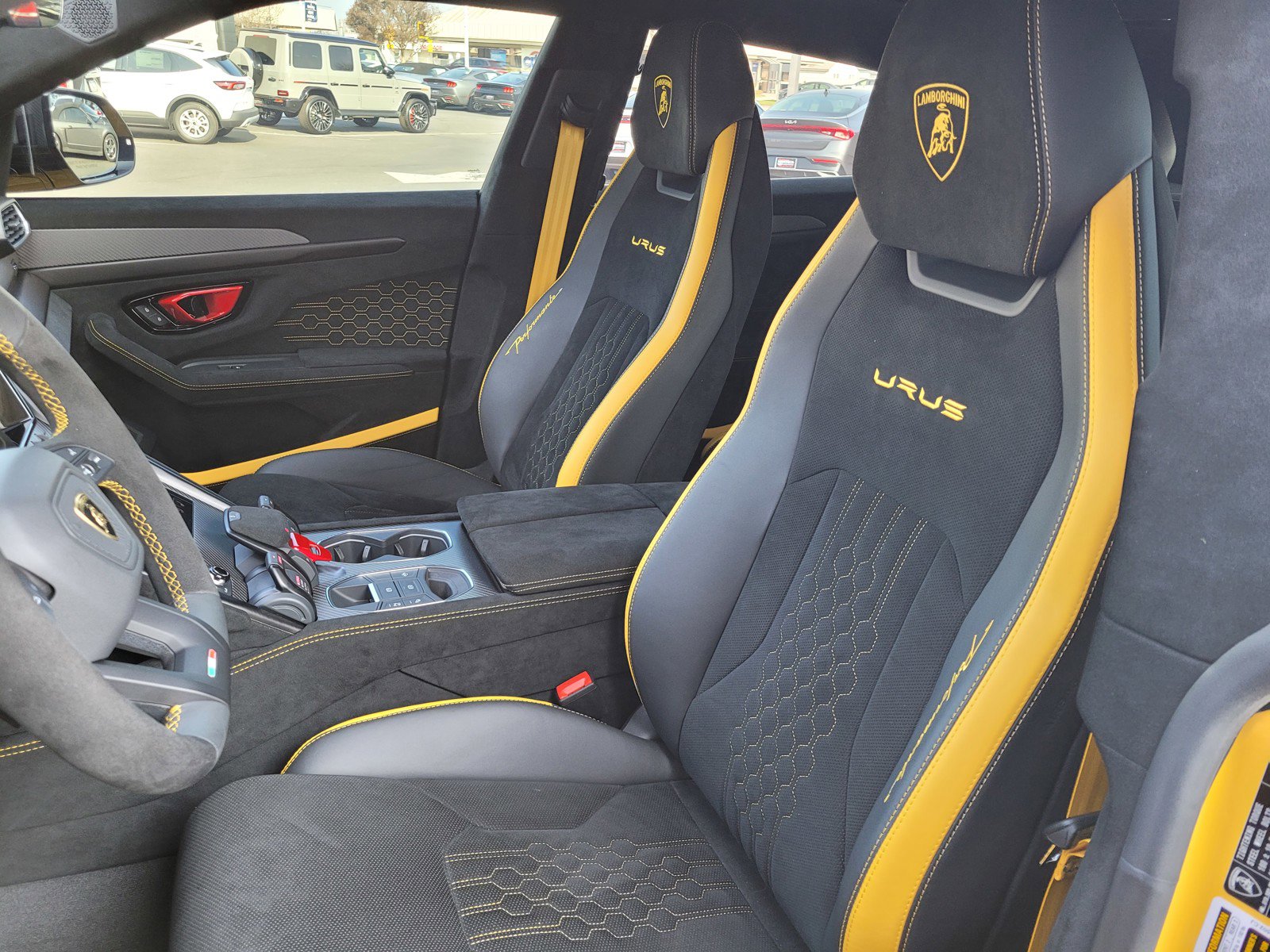 Used 2024 Lamborghini Urus Performante image 17