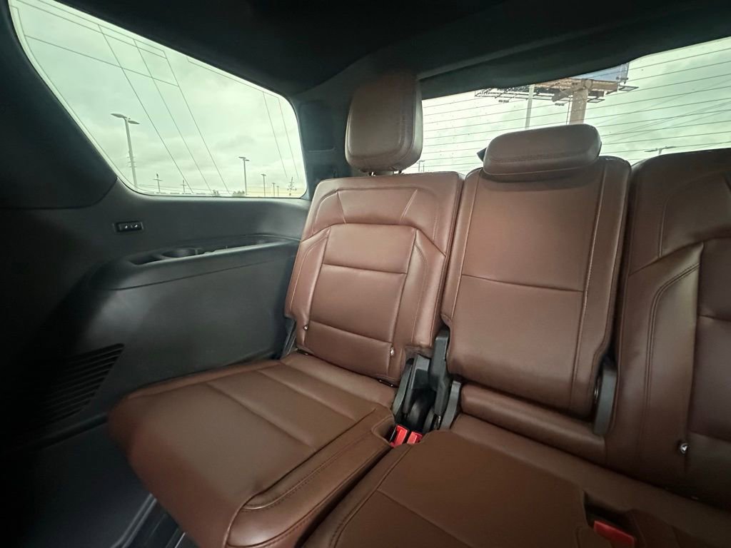 Used 2025 Lincoln Navigator Reserve image 22