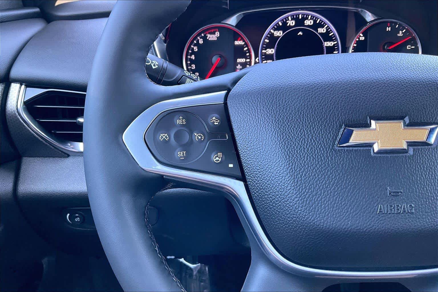 Certified 2023 Chevrolet Traverse Premier FWD image 18