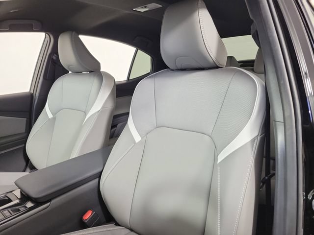Used 2026 Toyota Camry Hybrid FWD image 20