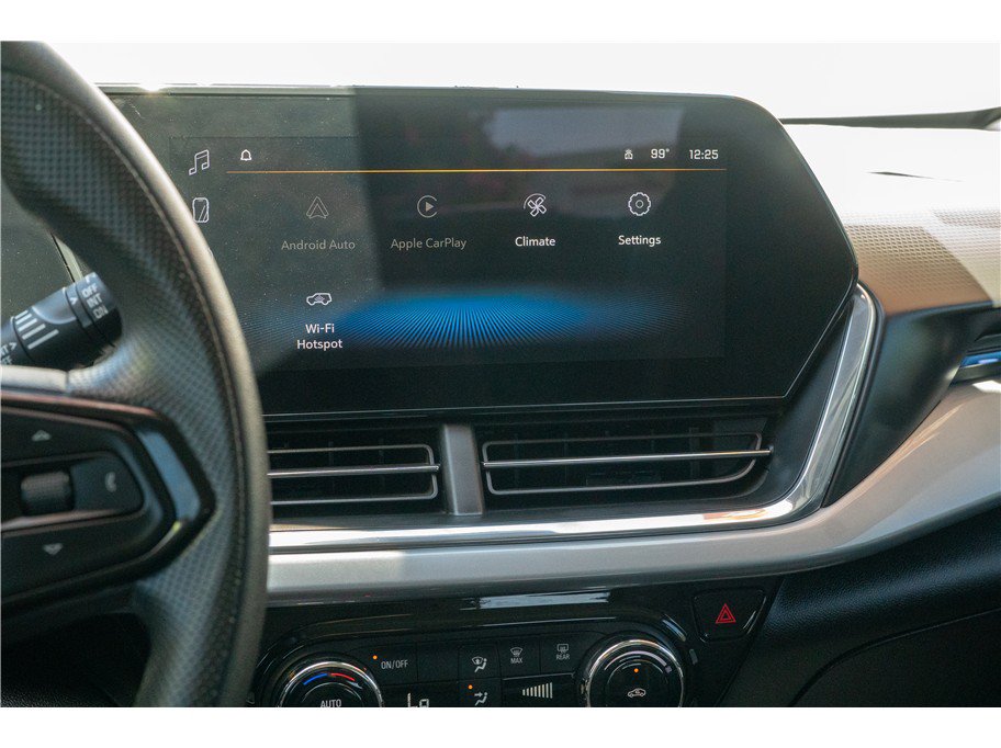 Used 2024 Chevrolet Trax LT FWD image 15