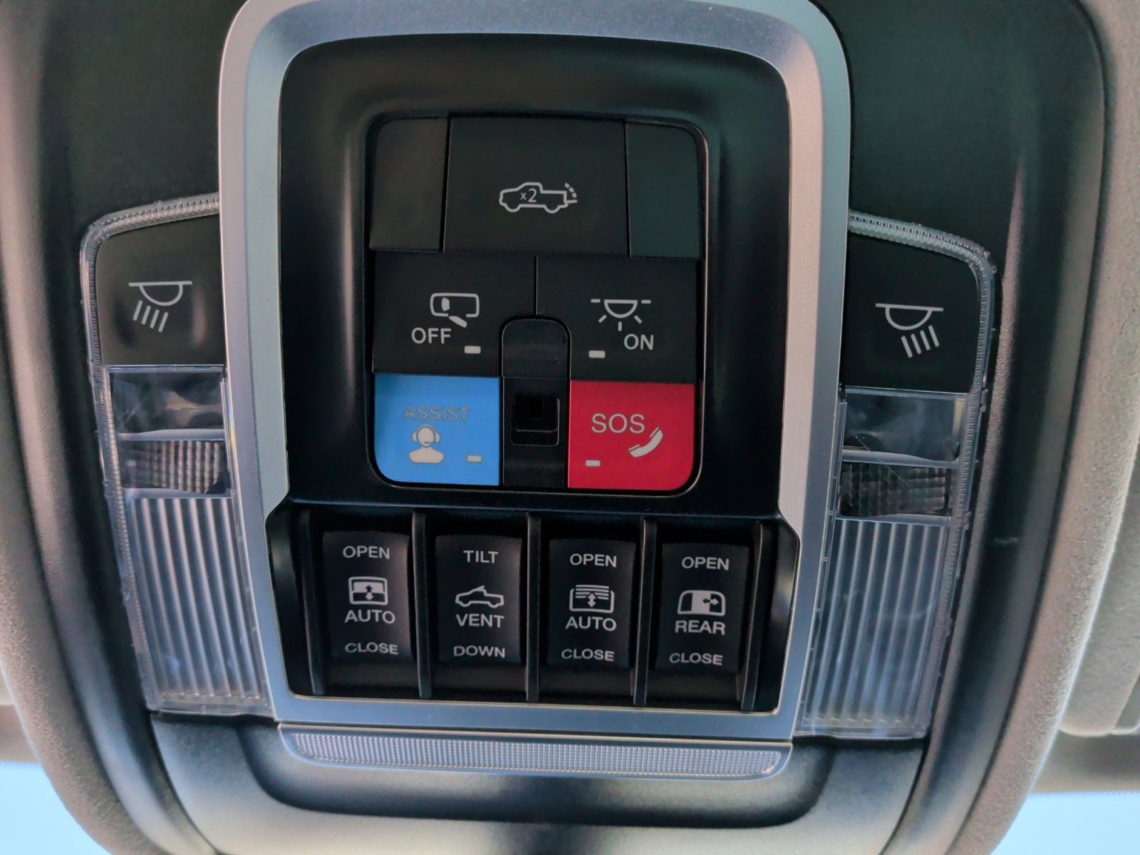 Used 2025 RAM 1500 Tungsten w/ Off-Road Group image 25