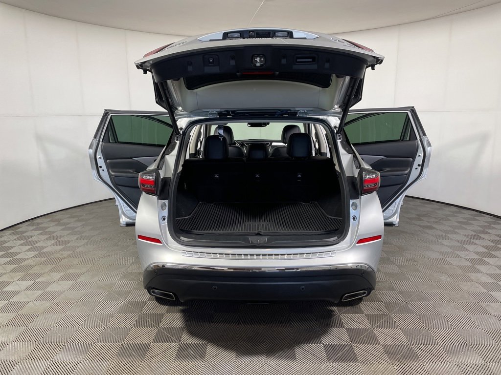 Used 2022 Nissan Murano SL w/ Cargo Package image 13