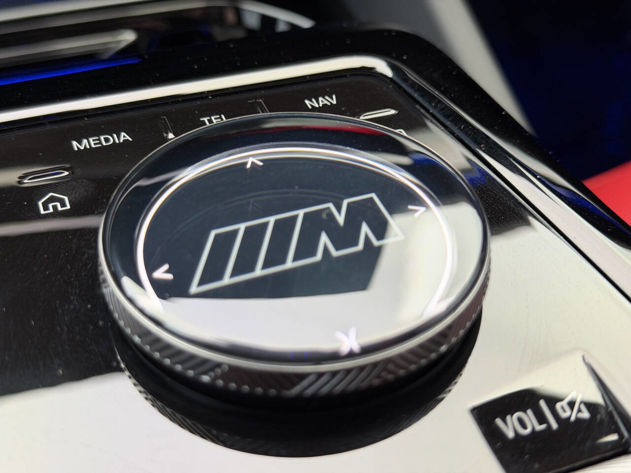 Used 2026 BMW M5 w/ Carbon Package image 27