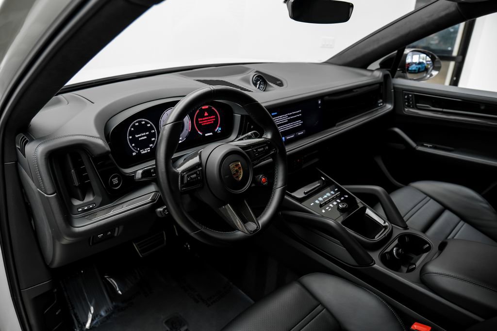 Used 2024 Porsche Cayenne Turbo GT AWD/4WD image 10