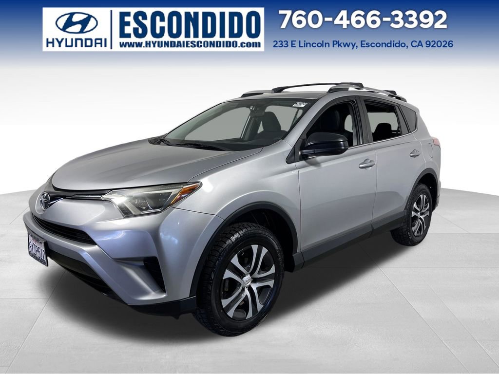 Used 2016 Toyota RAV4 LE FWD image 1