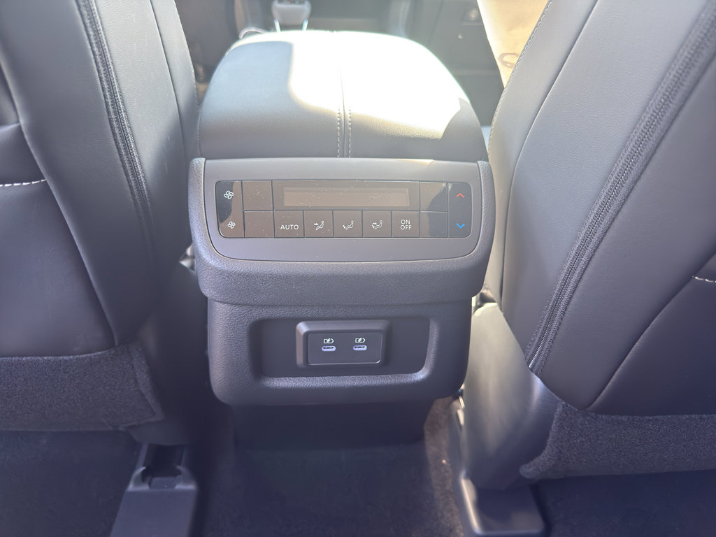 New 2026 Nissan Pathfinder SL AWD/4WD image 31