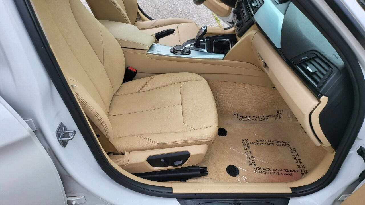 Used 2015 BMW 320i Sedan image 20