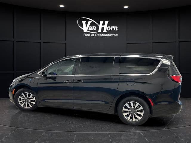 Used 2022 Chrysler Pacifica Touring-L FWD image 4