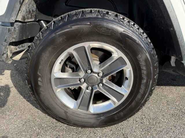 Used 2019 Jeep Wrangler Unlimited Sahara w/ LED Lighting Group AWD/4WD image 46