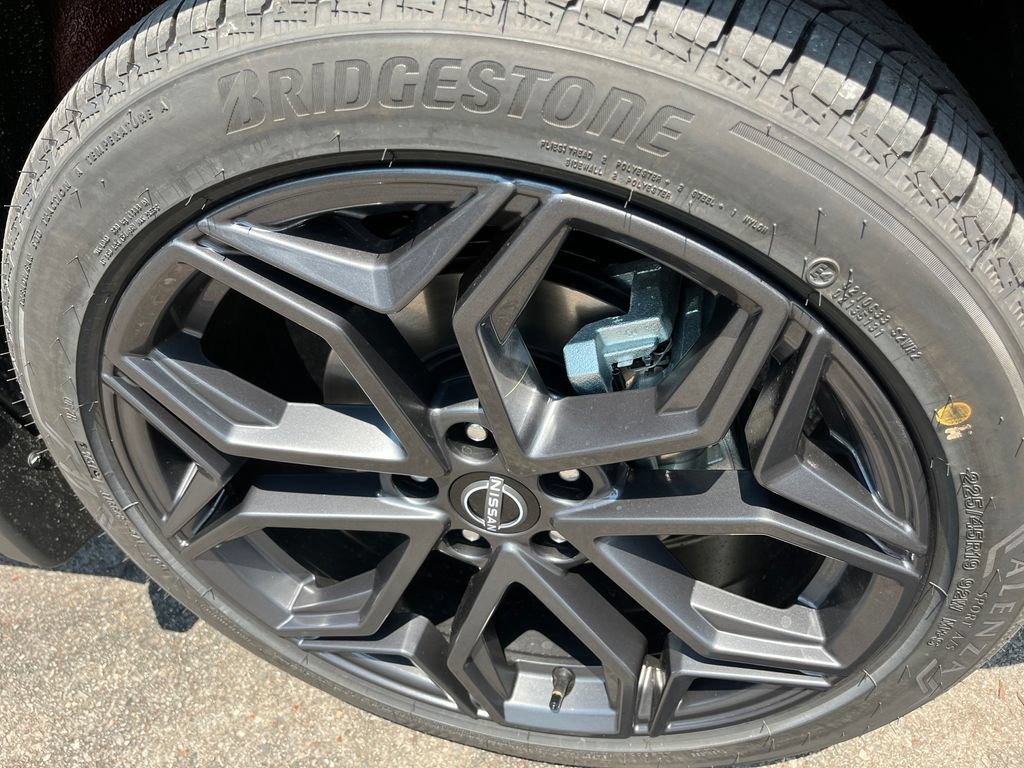 New 2026 Nissan Kicks SR w/ SR Premium Package FWD image 38