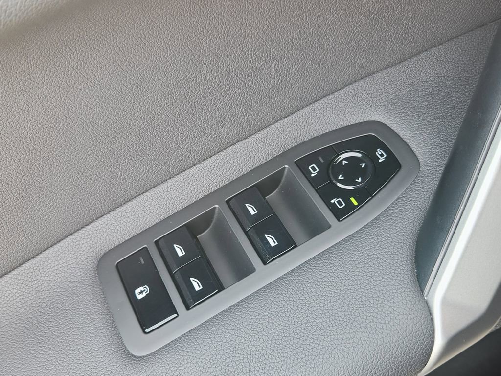 Certified 2025 BMW iX M60 image 48