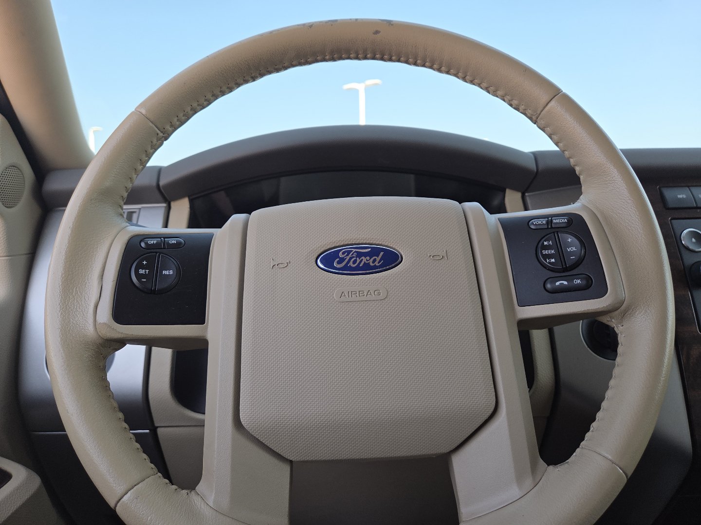Used 2014 Ford Expedition EL XLT w/ Equipment Group 202A AWD/4WD image 25