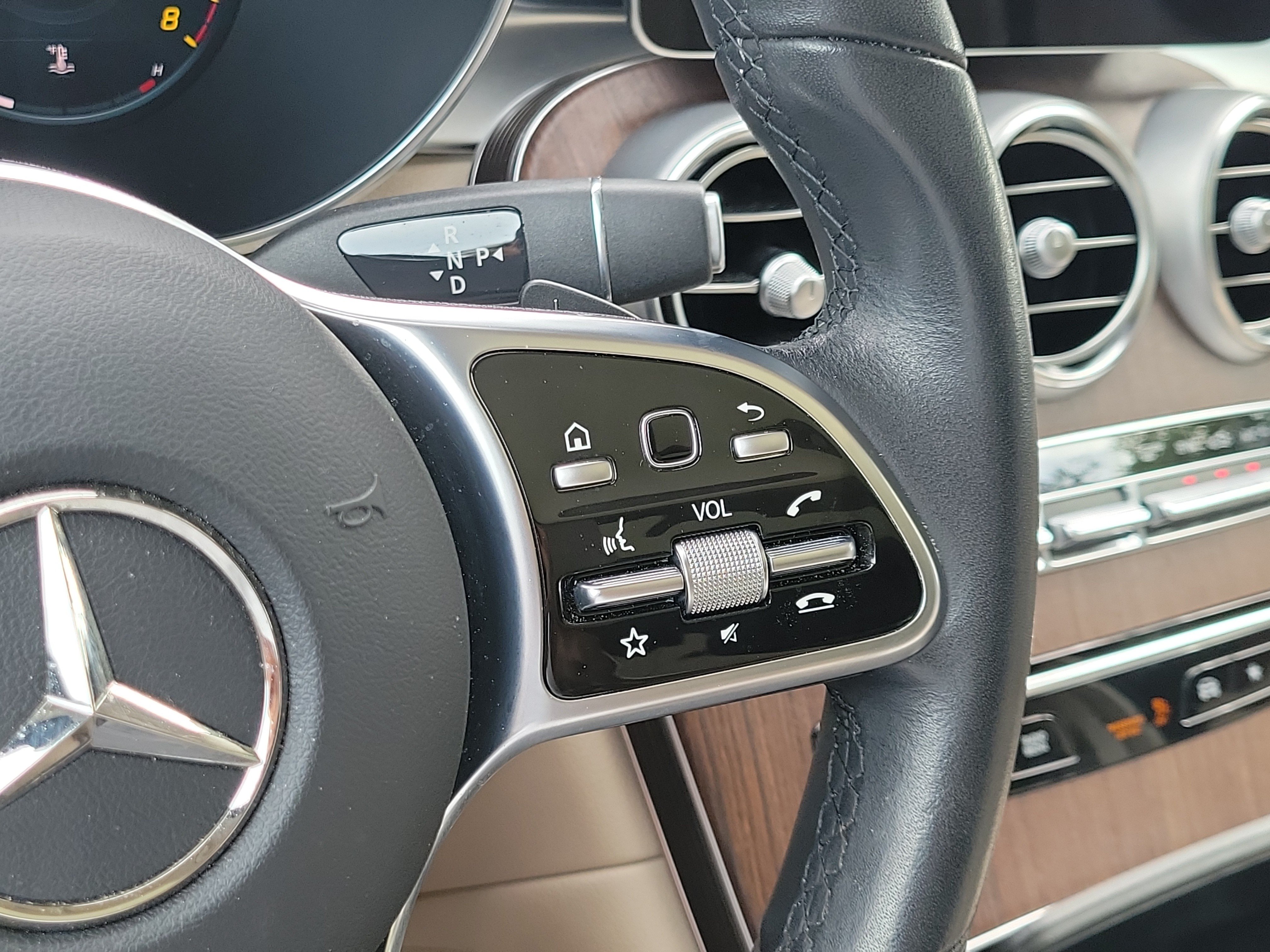 Used 2022 Mercedes-Benz GLC 300 4MATIC image 23