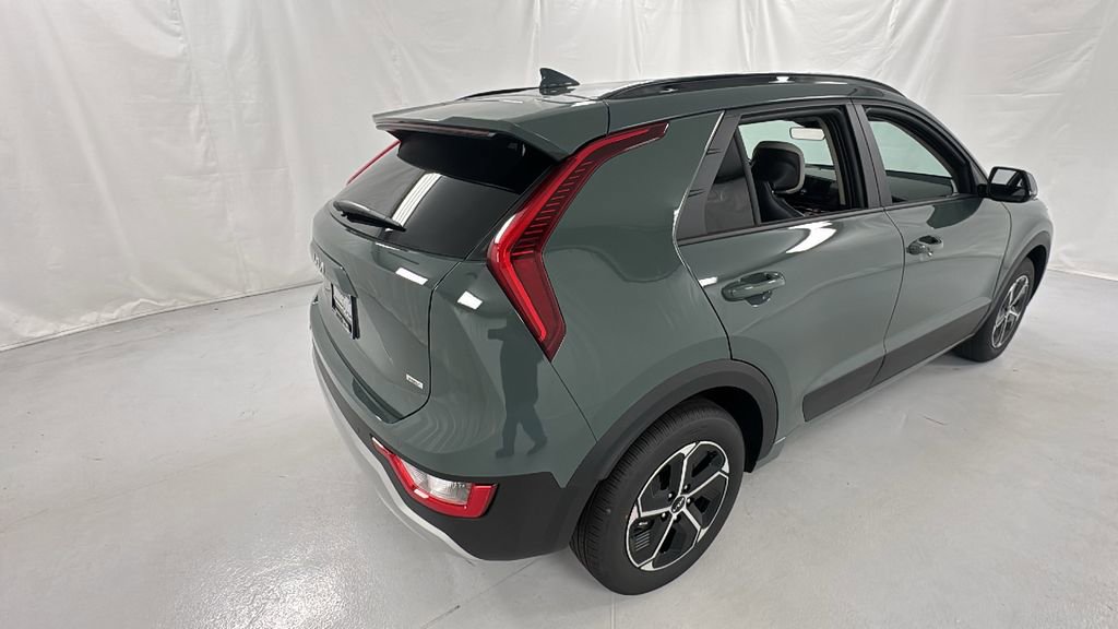 New 2025 Kia Niro EX image 3