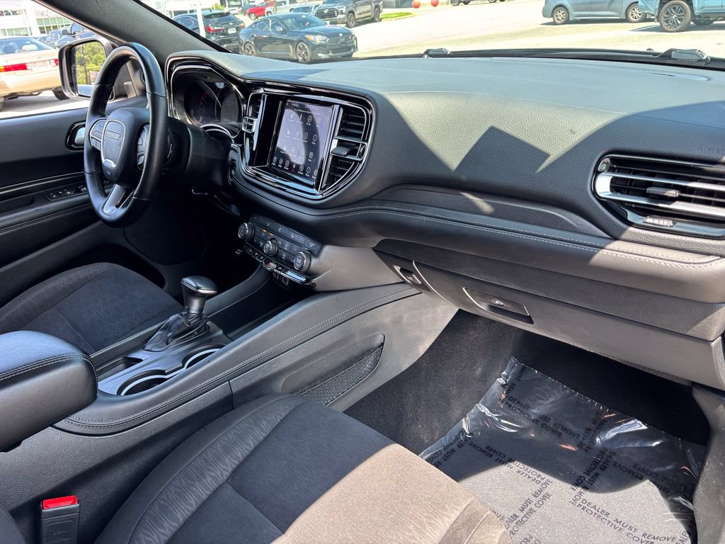 Used 2024 Dodge Durango SXT w/ 3rd Row Seating Group AWD/4WD image 39