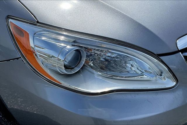 Used 2013 Chrysler 200 Touring image 27