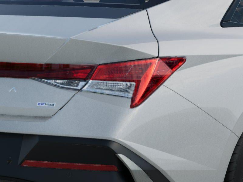 Used 2025 Hyundai Elantra Hybrid FWD image 10