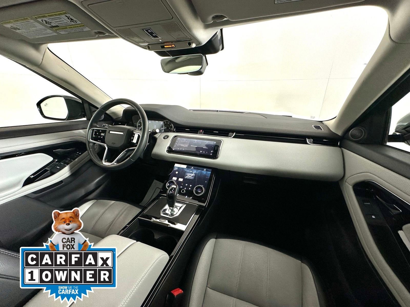 Used 2023 Land Rover Range Rover Evoque R-Dynamic S image 2