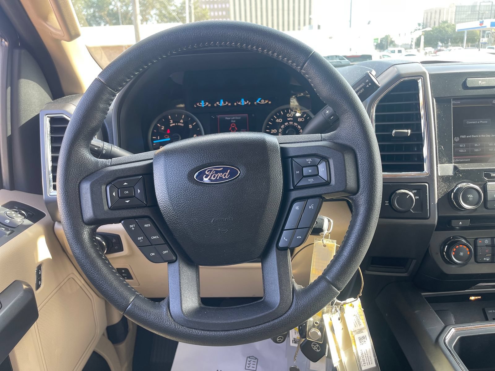 Used 2015 Ford F150 XLT w/ Equipment Group 302A Luxury RWD image 24