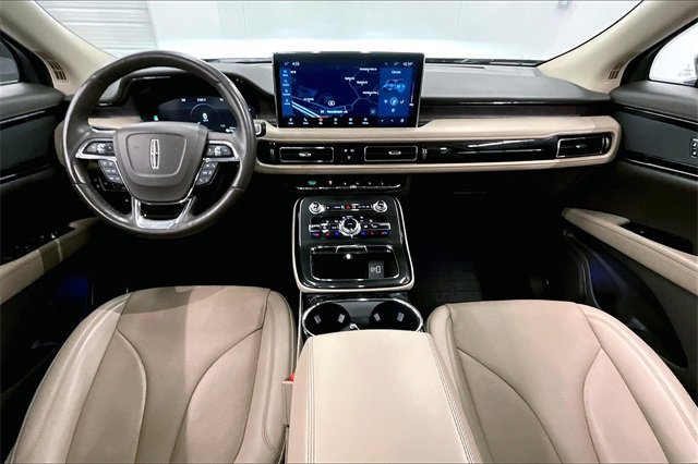 Used 2022 Lincoln Nautilus Reserve w/ Monochromatic Package image 14