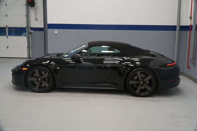 New 2026 Porsche 911 GTS RWD image 2