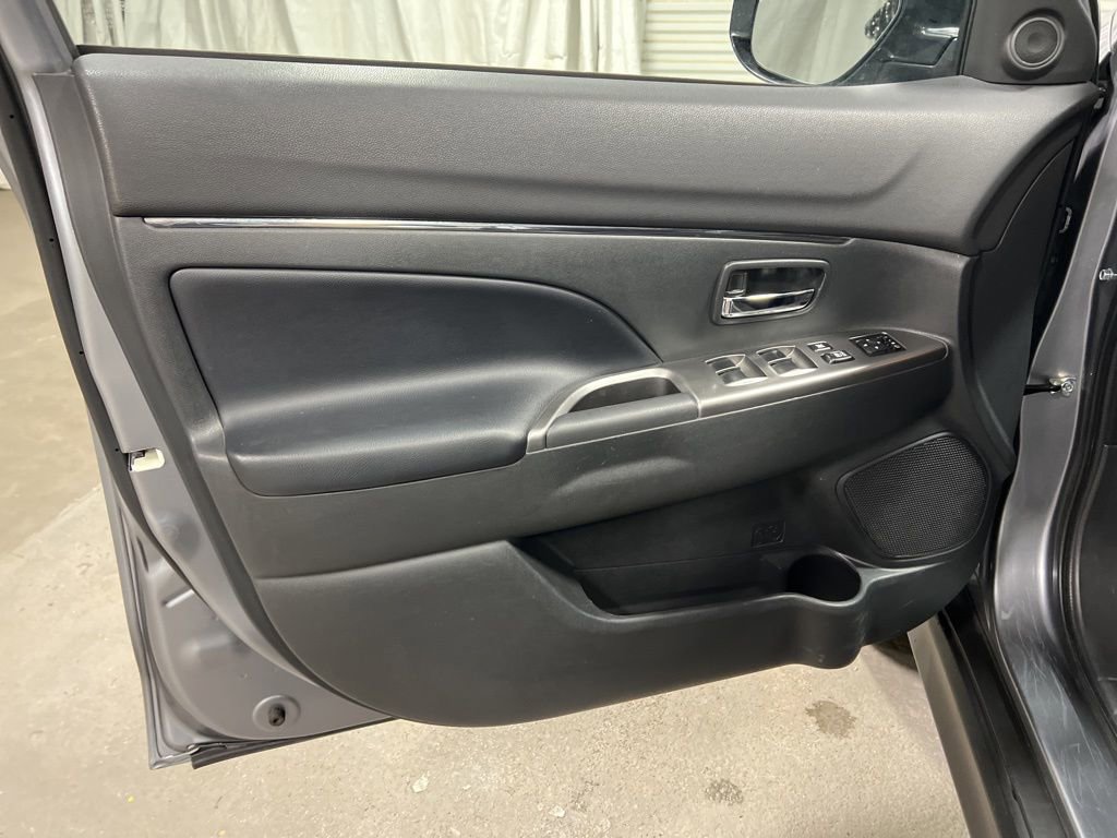 Used 2023 Mitsubishi Outlander Sport SE image 21