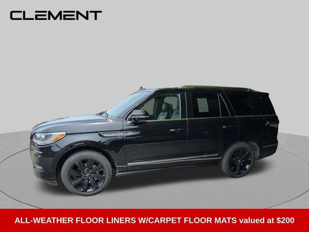 Used 2023 Lincoln Navigator Reserve AWD/4WD image 6