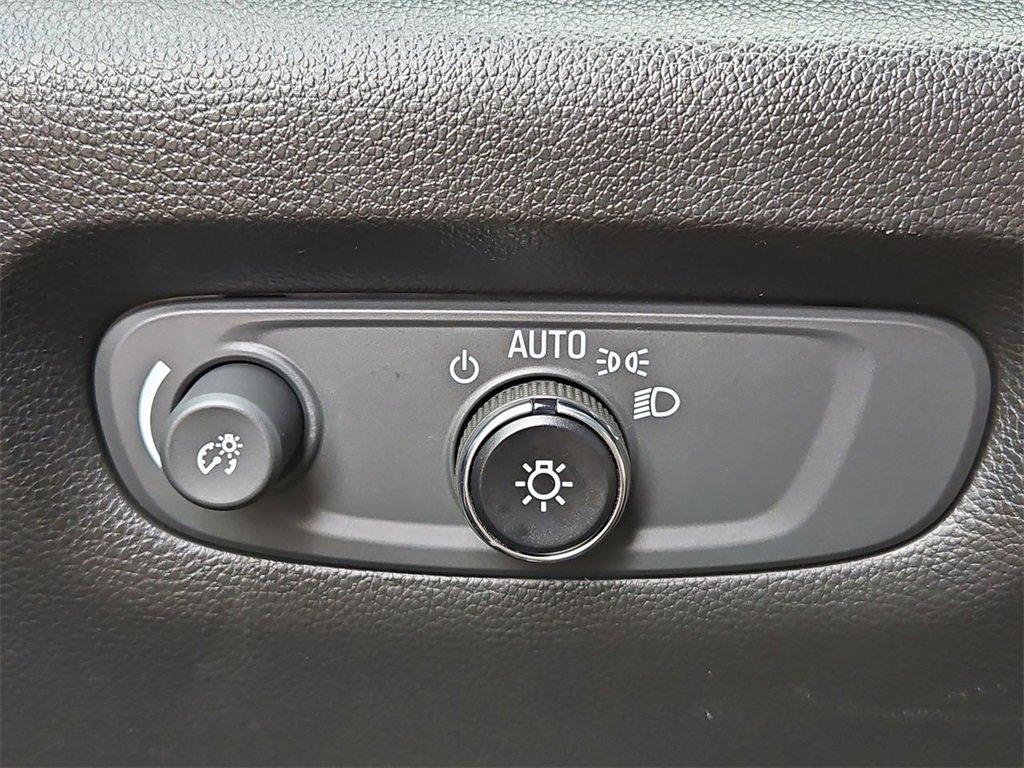 Used 2023 Chevrolet Traverse RS w/ LPO, Floor Liner Package image 18