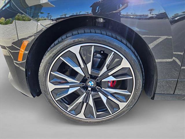 Used 2026 BMW iX xDrive45 w/ M Sport Package AWD/4WD image 21