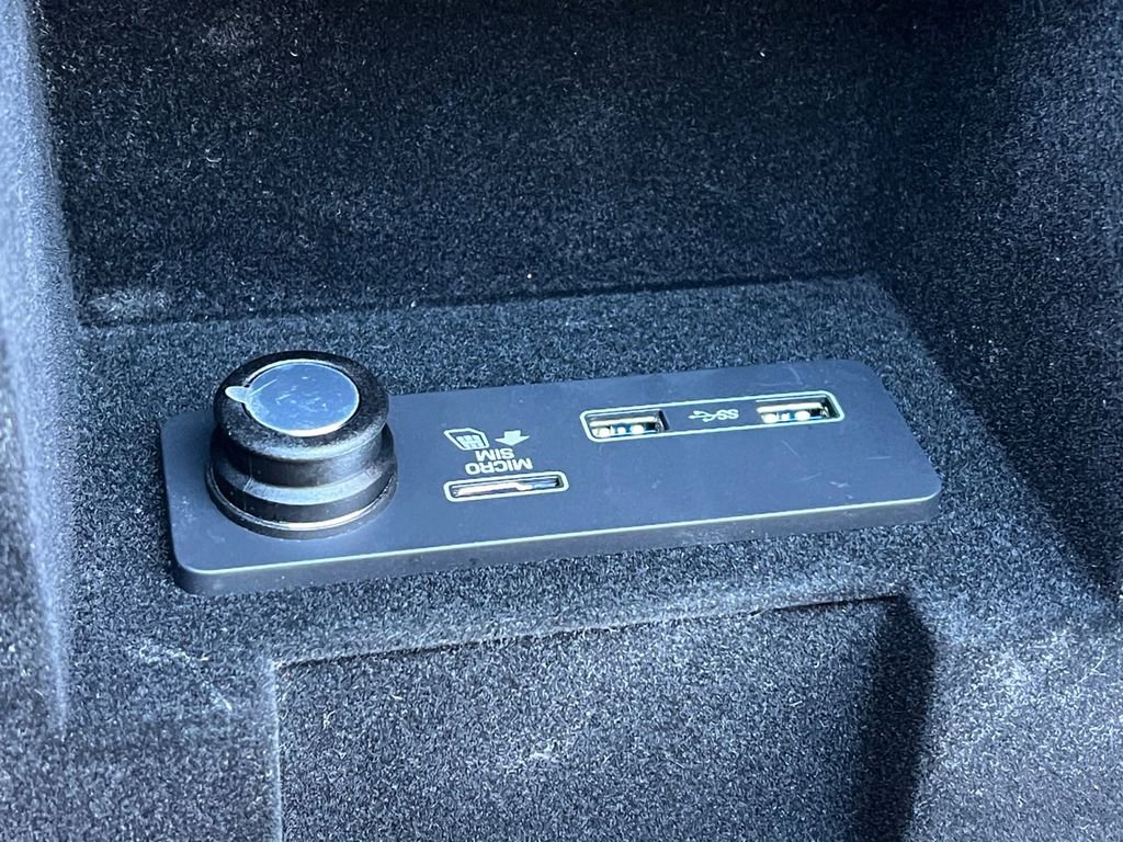 Used 2019 Jaguar F-PACE Portfolio image 22