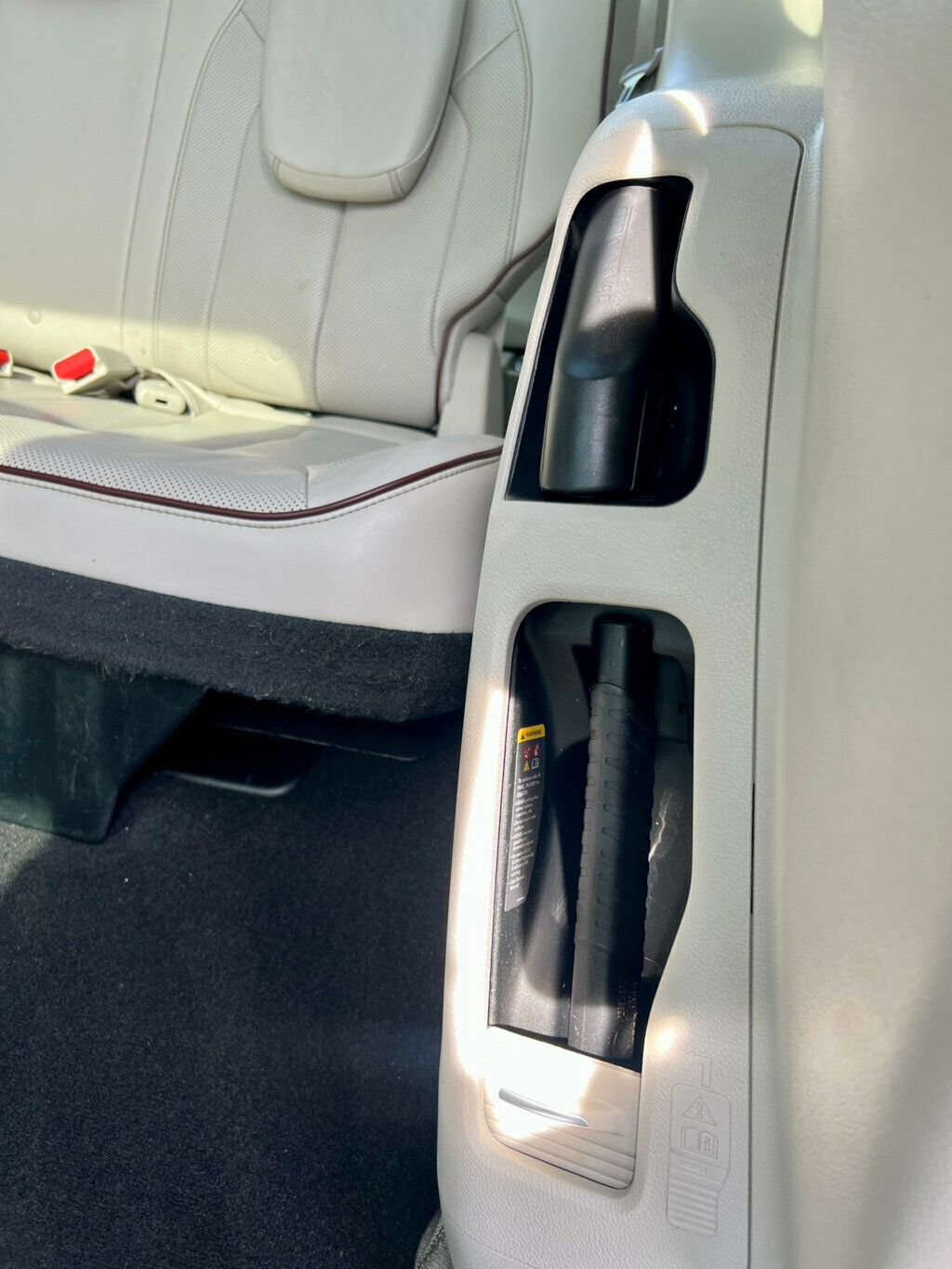 Used 2018 Chrysler Pacifica Limited w/ Advanced Safetytec Group image 29