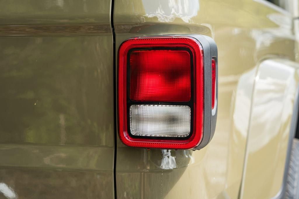 New 2025 Jeep Gladiator Sport AWD/4WD image 6