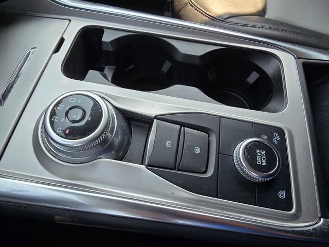 Used 2022 Ford Explorer XLT w/ Equipment Group 202A image 19