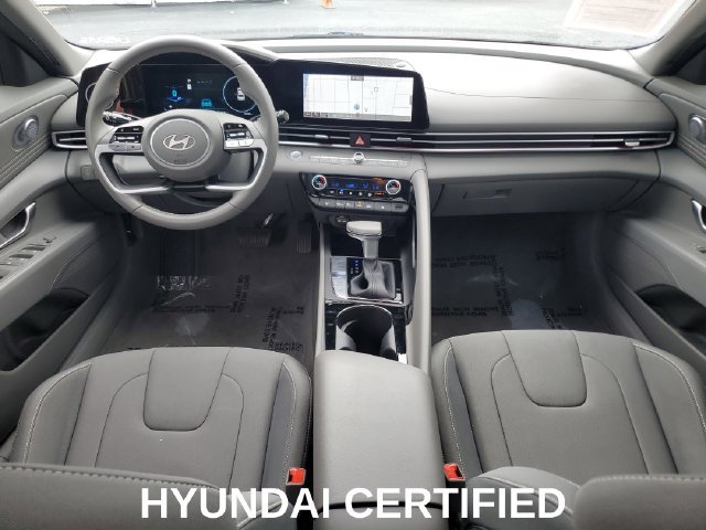 Used 2025 Hyundai Elantra SEL FWD image 23