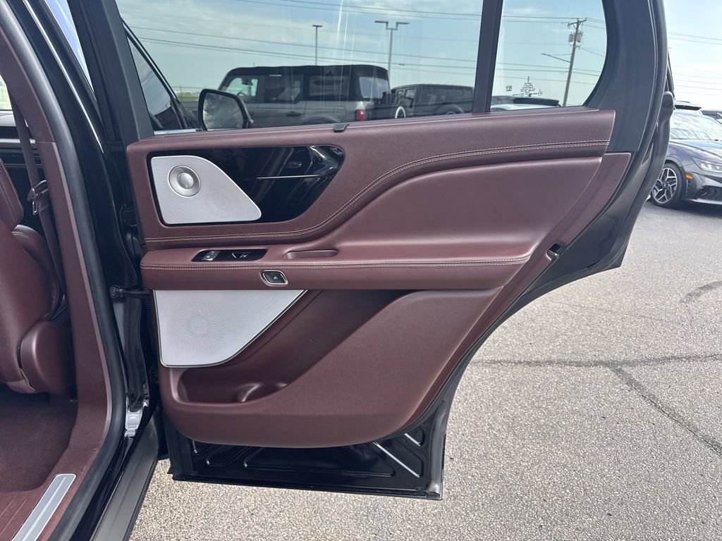 Certified 2023 Lincoln Aviator Black Label w/ Dynamic Handling Package image 13
