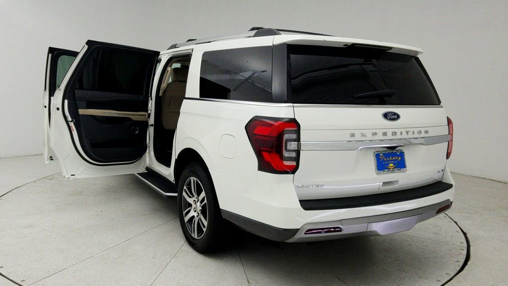 Used 2022 Ford Expedition Max Limited AWD/4WD image 12