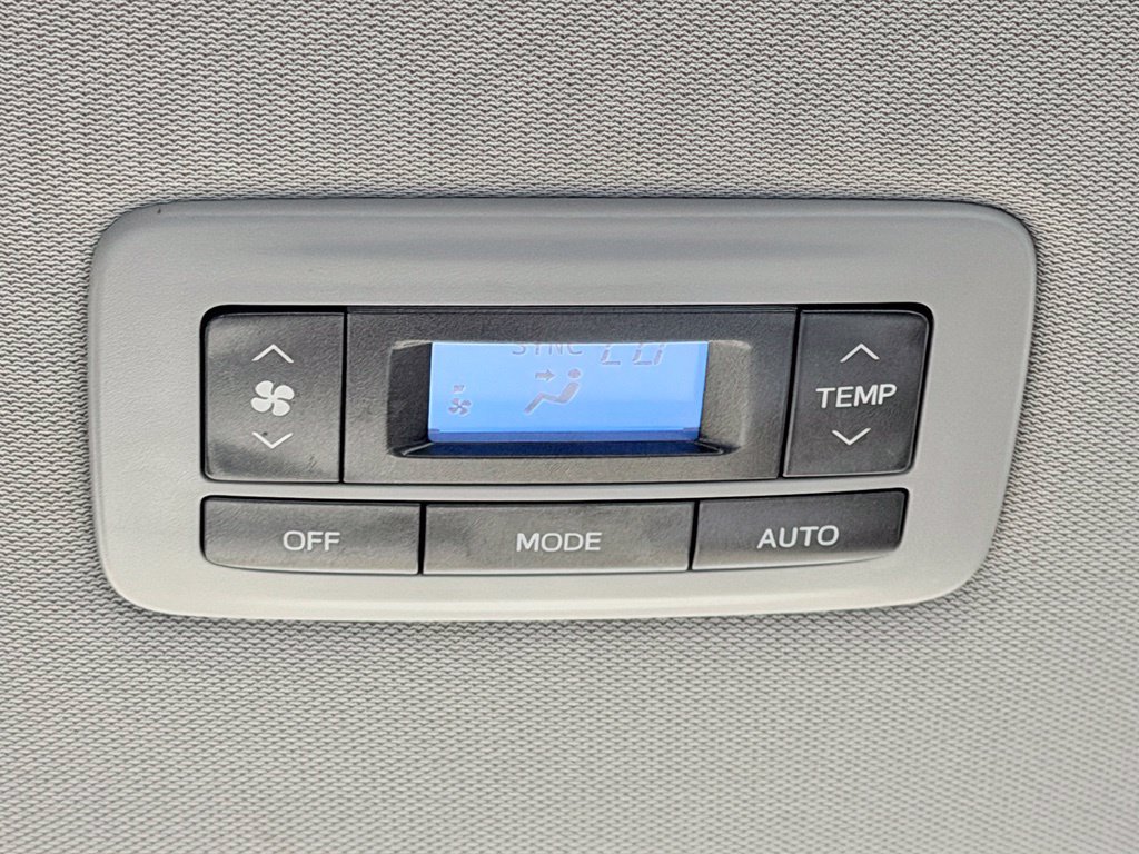 Used 2018 Toyota Sienna XLE w/ XLE Navigation Package FWD image 26