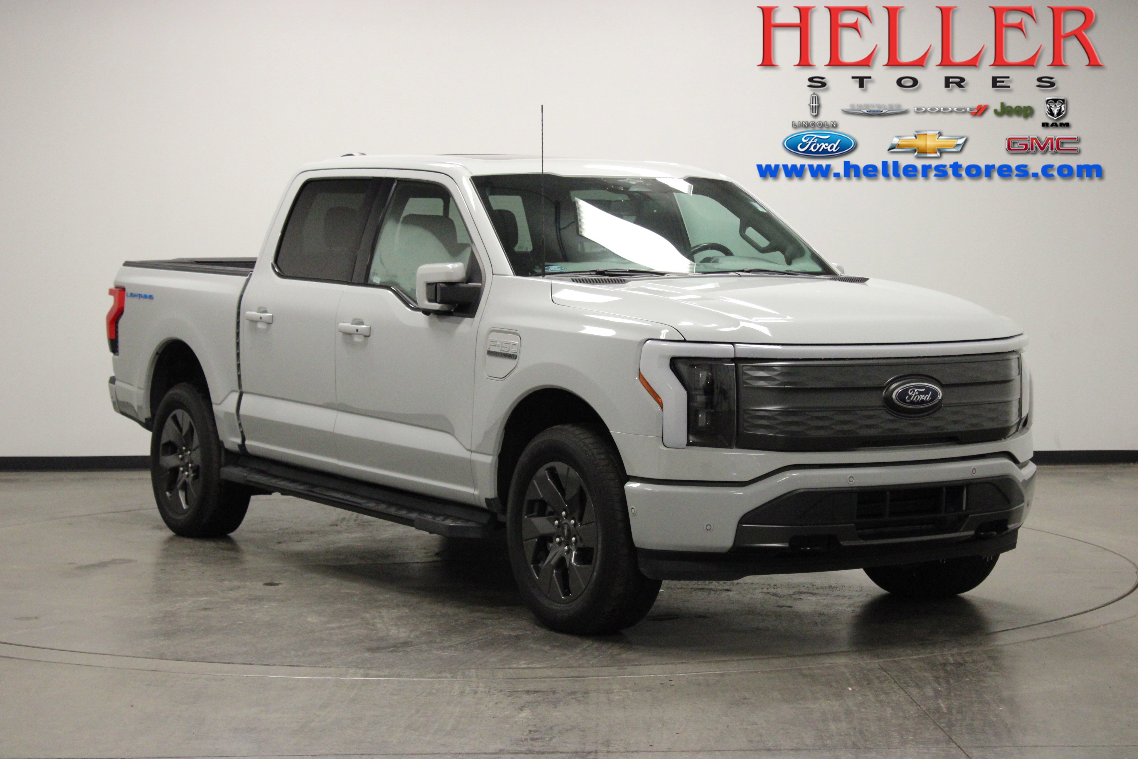 Used 2023 Ford F150 Lightning Lariat w/ Equipment Group 511A High image 1